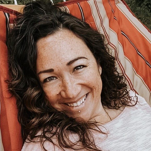 Poshmark profile picture for @delve